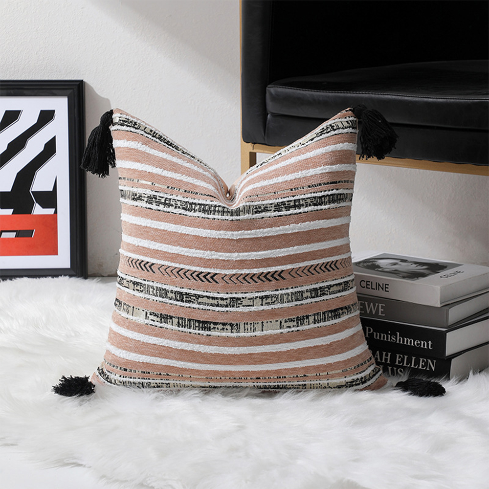 Pernă decor pernă texturizată în dungi chenille cu ciucuri